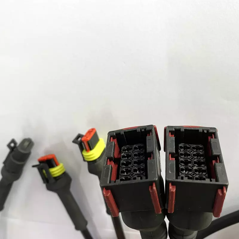 Injection Moldable & UV Resistant ISO BUS Wire Harness – Ensuring Signal Integrity in Open Field Conditions